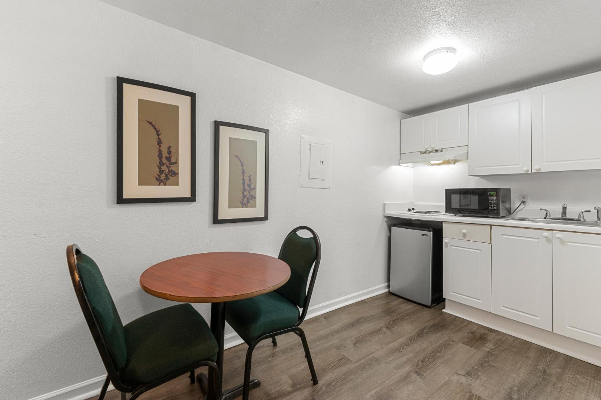 Extended Stay Studios Montgomery Bagian luar foto
