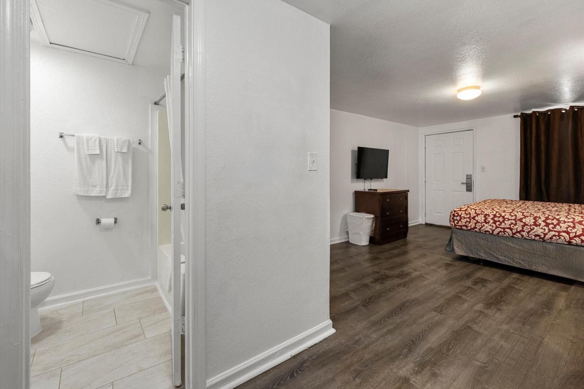 Extended Stay Studios Montgomery Bagian luar foto