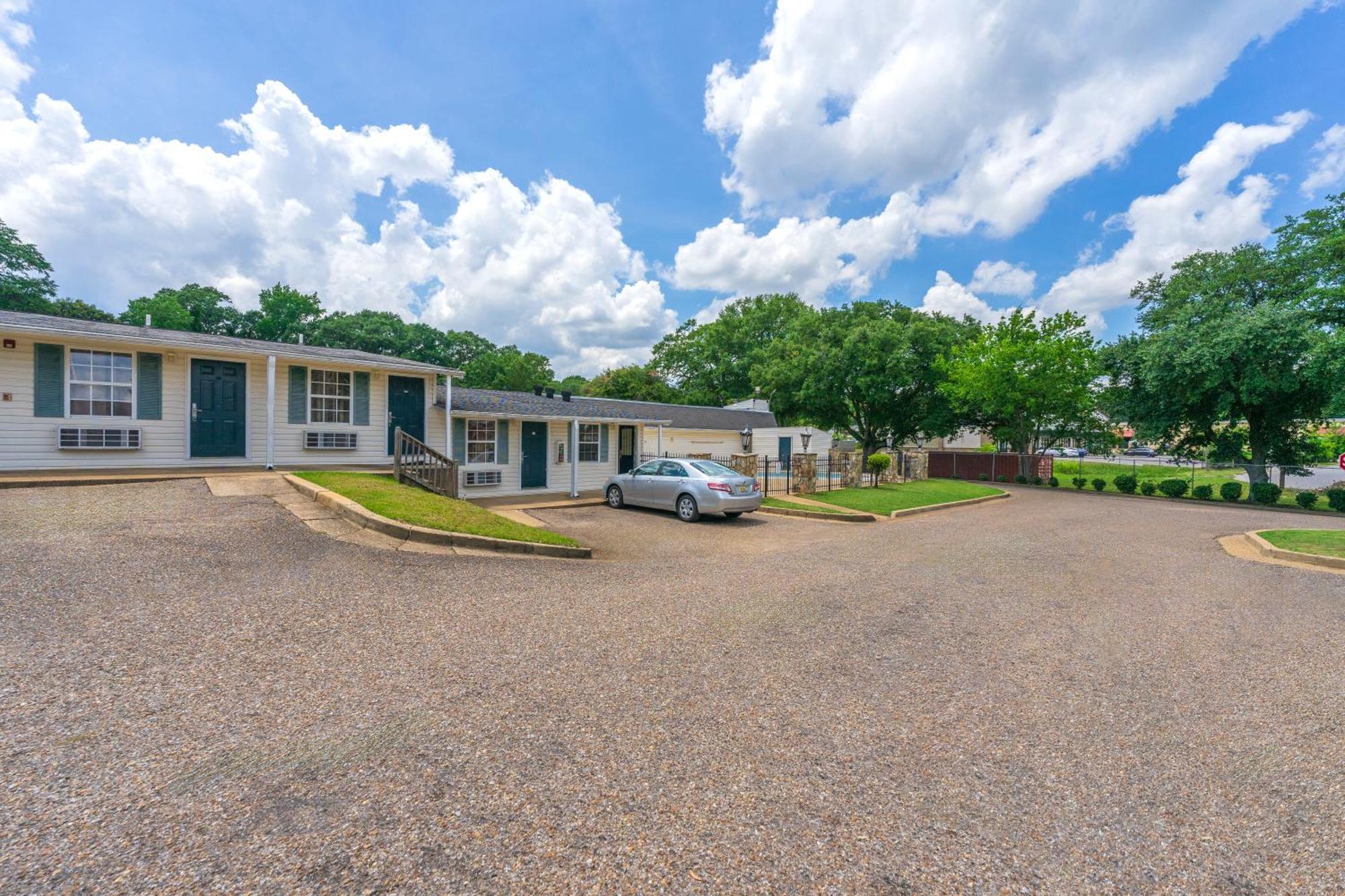 Extended Stay Studios Montgomery Bagian luar foto
